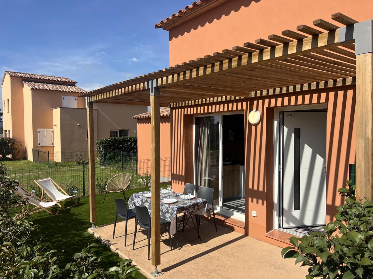 Residence Hoteliere Les Hameaux De Saint Cyprien Appartement 2 Chambres Lecci Εξωτερικό φωτογραφία