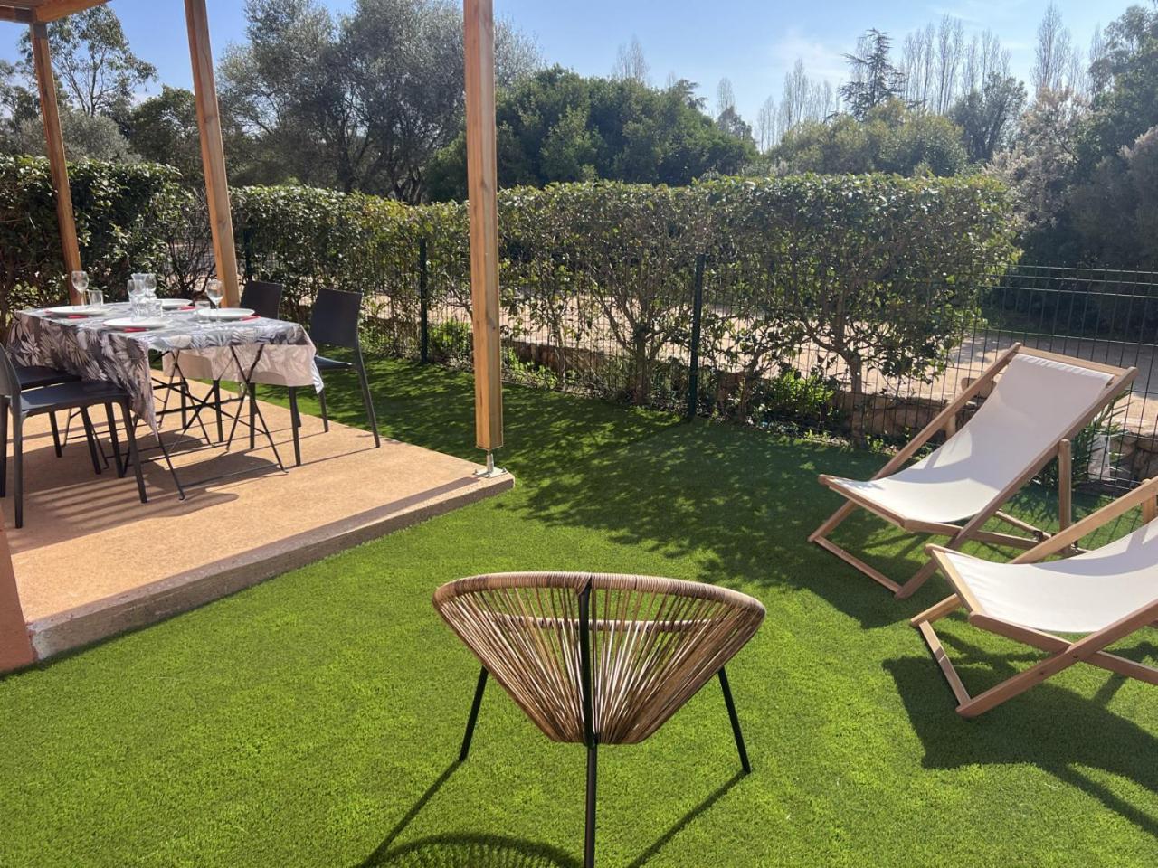 Residence Hoteliere Les Hameaux De Saint Cyprien Appartement 2 Chambres Lecci Εξωτερικό φωτογραφία